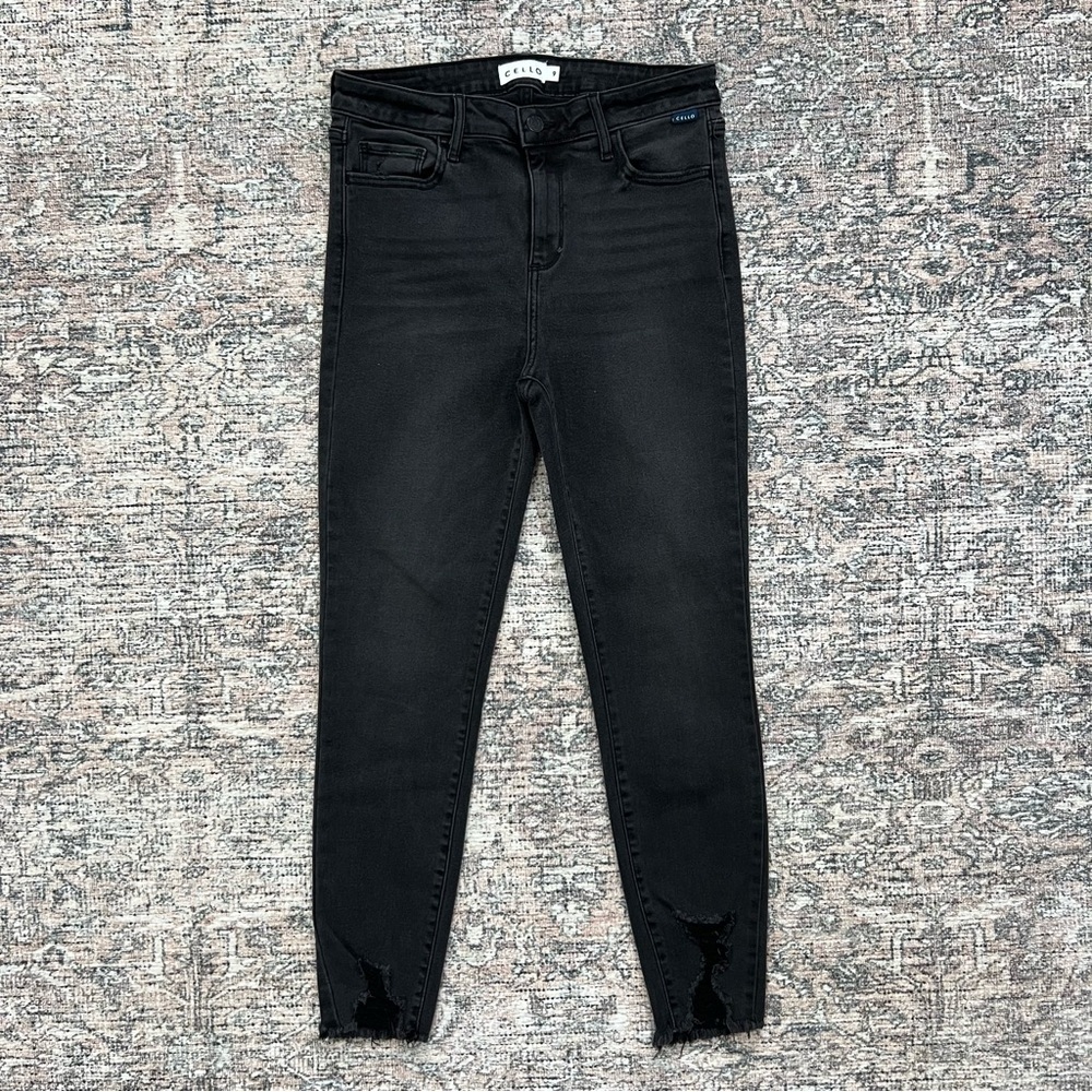 Cello Jeans Women’s 9 High Rise Skinny Distressed
